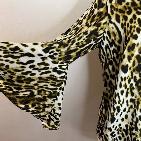 COUNTERPARTS Women's Leopard Bell Sleeve Blouse - Size Large - NWT $48 - Picture 2 of 4